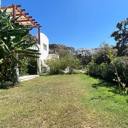 Sunny House Guemuesluek Evleri *